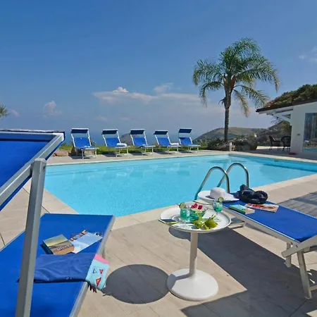 Villa Mazzaforno Sleeps 8 Pool Wifi