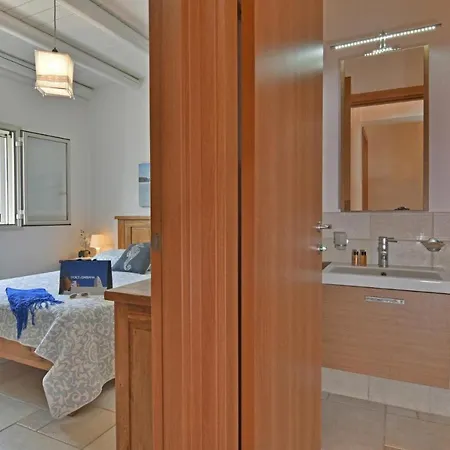 Villa Mazzaforno Sleeps 8 Pool Wifi *