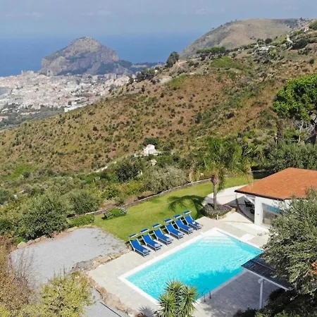 Mazzaforno Sleeps 8 Pool Wifi